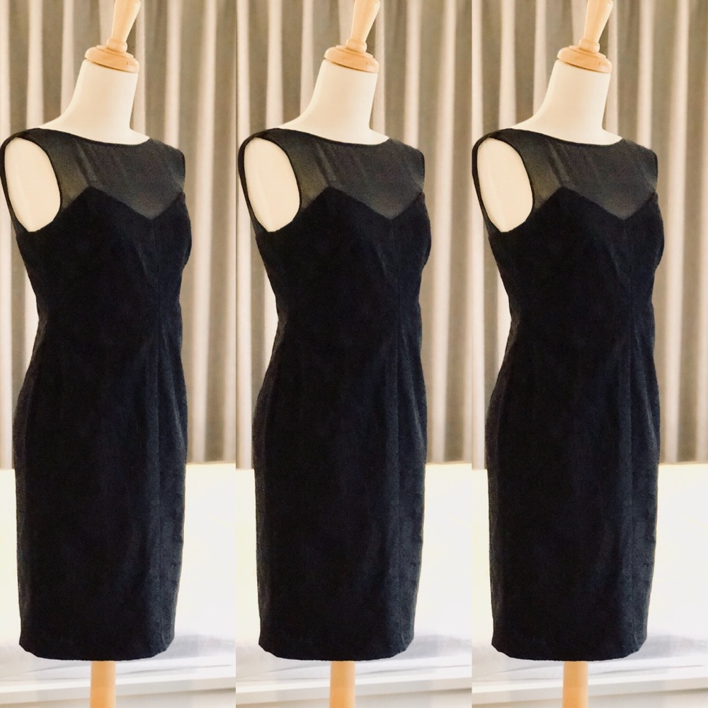 Classic Black Cocktail Dress with Lace Pattern S